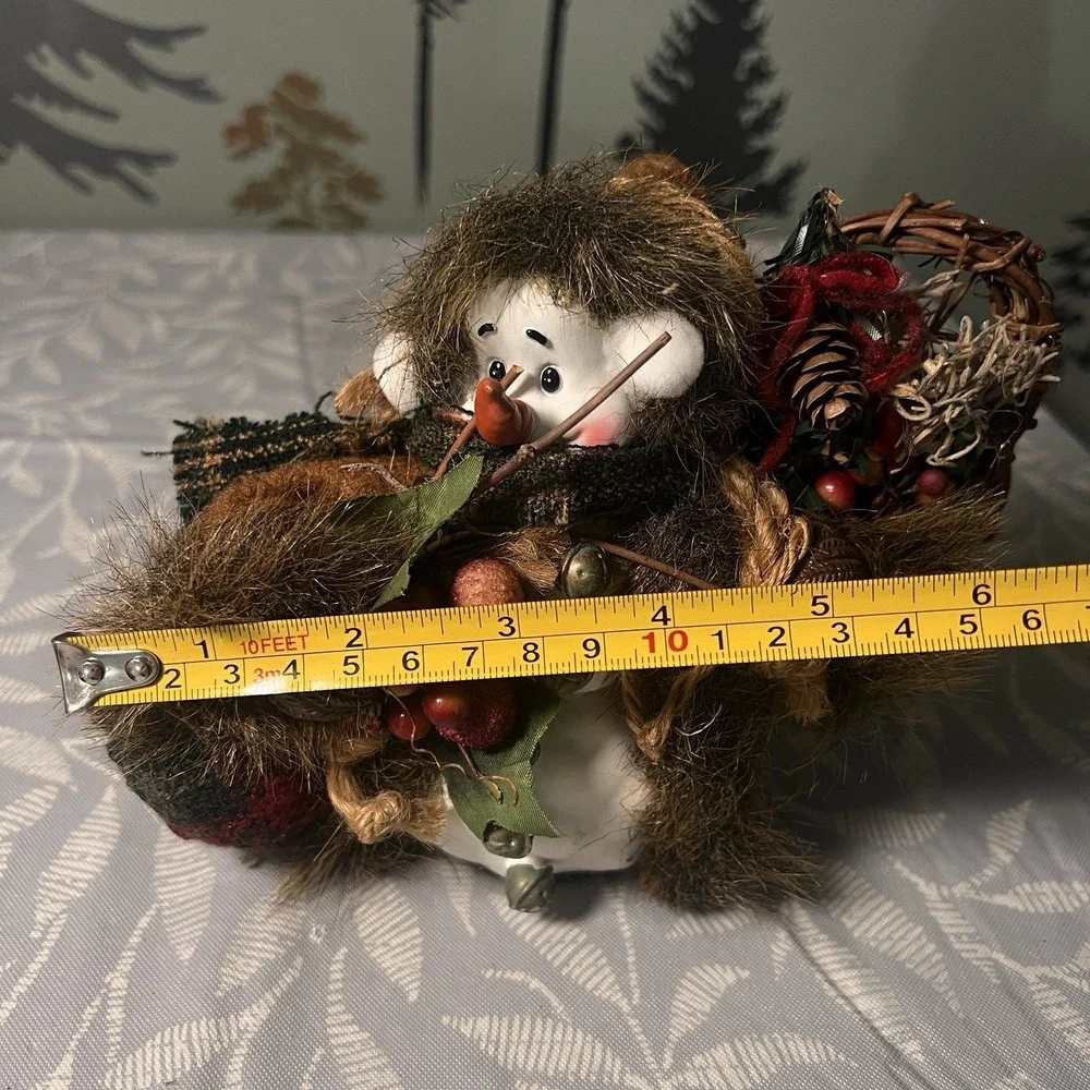 Woodland‎ Mountain Snowman Resin Figurine Tabletop Display